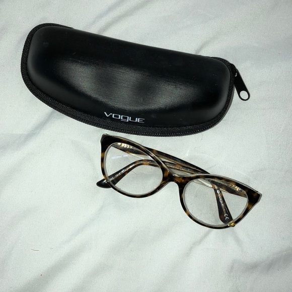 vogue glasses cat eye